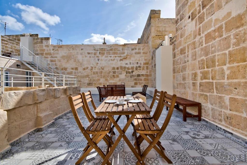 Vallettastay Old Lodge Apartment 1 Zewnętrze zdjęcie